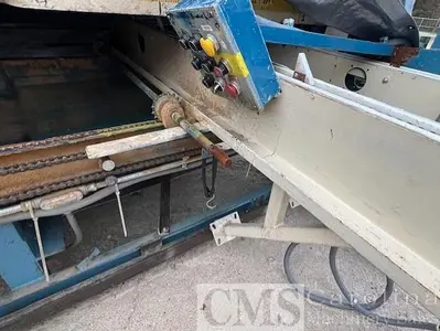 USED NEWMAN K-20 TRIM SAW WITH INFEED DECK