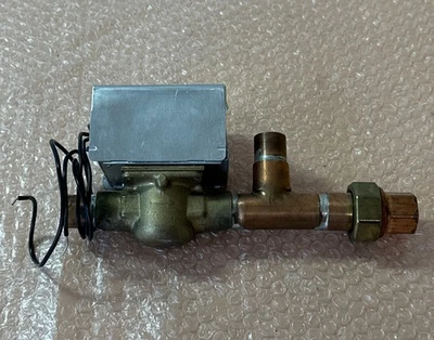 NEW HONEYWELL V8043A1029