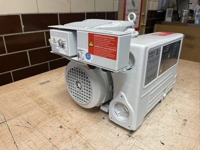USED Oerlikon Leybold SV40BI