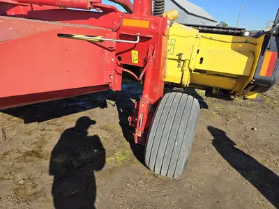USED 2016 NEW HOLLAND H7150
