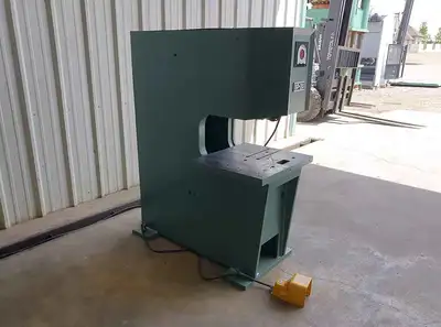 Amada SP-30 Punch Machine