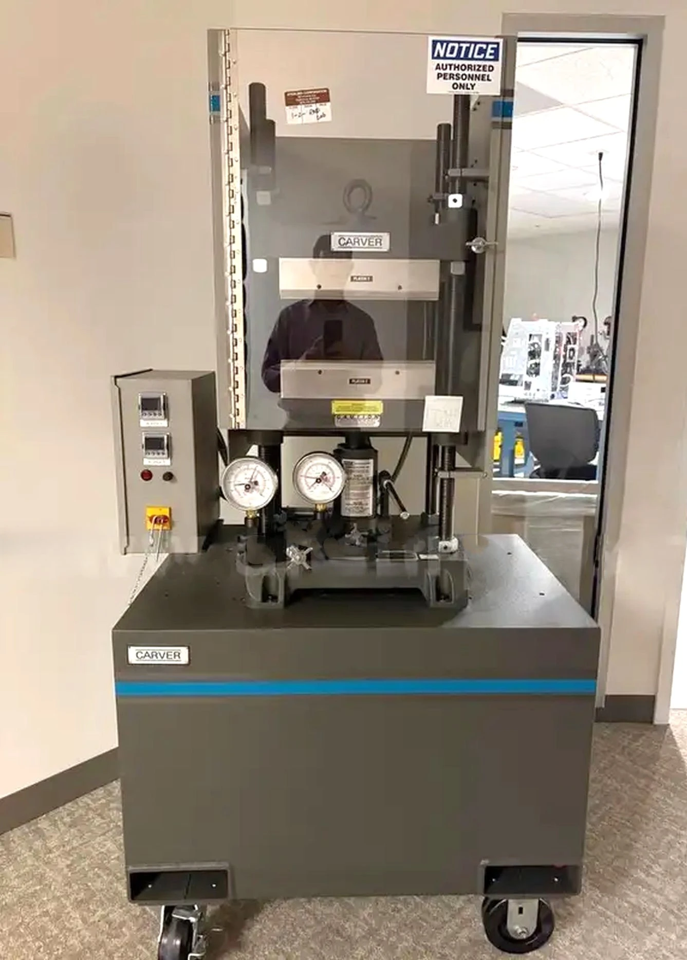 Used CARVER CARVER 4122 PRESS Hydraulic Presses Michigan US | Alma Machinery #1548079