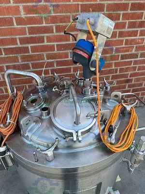 USED NORTHLAND 200 LITER STAINLESS STEEL JACKETED REACTOR FV/ 45 PSI W/ 0.40 HP MIXER