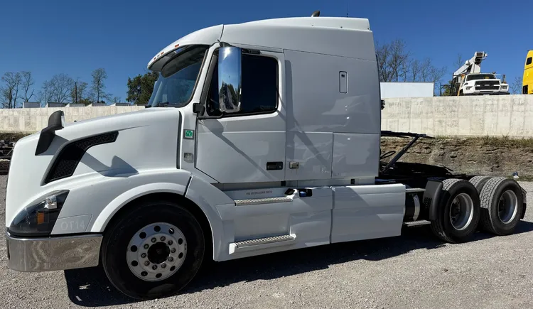 Used 2014 VOLVO VNL Tractors & Trailers Kentucky US | Proxy Equipment #1663483