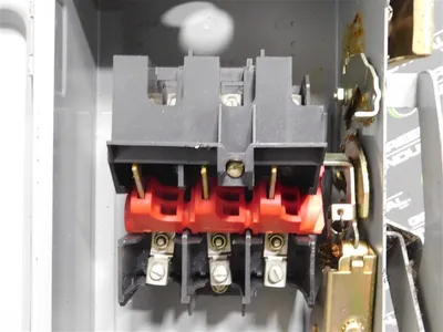 Square D HU361AWKEI Safety Switch Series E1 30A 600VAC/DC Type 3,3R,12 Encl Used