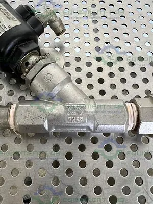 USED BURKERT 00462610 SOLENOID VALVE 1/2 PTFE W/ THREADED TO 1/2" NPT FITTING 145 PSI
