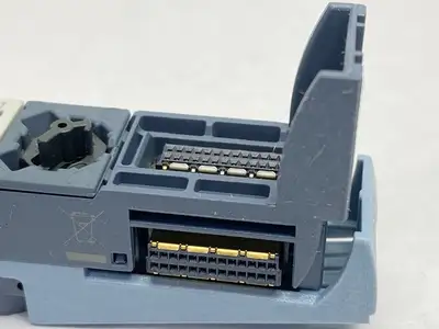 USED SIEMENS SIMATIC ET 200SP BASE UNIT BU15-P16+A10+2D, BU