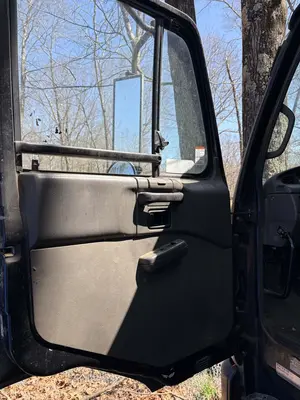 Used 2005 UD UD2600 Box trucks New Jersey US | Proxy Equipment #1388645