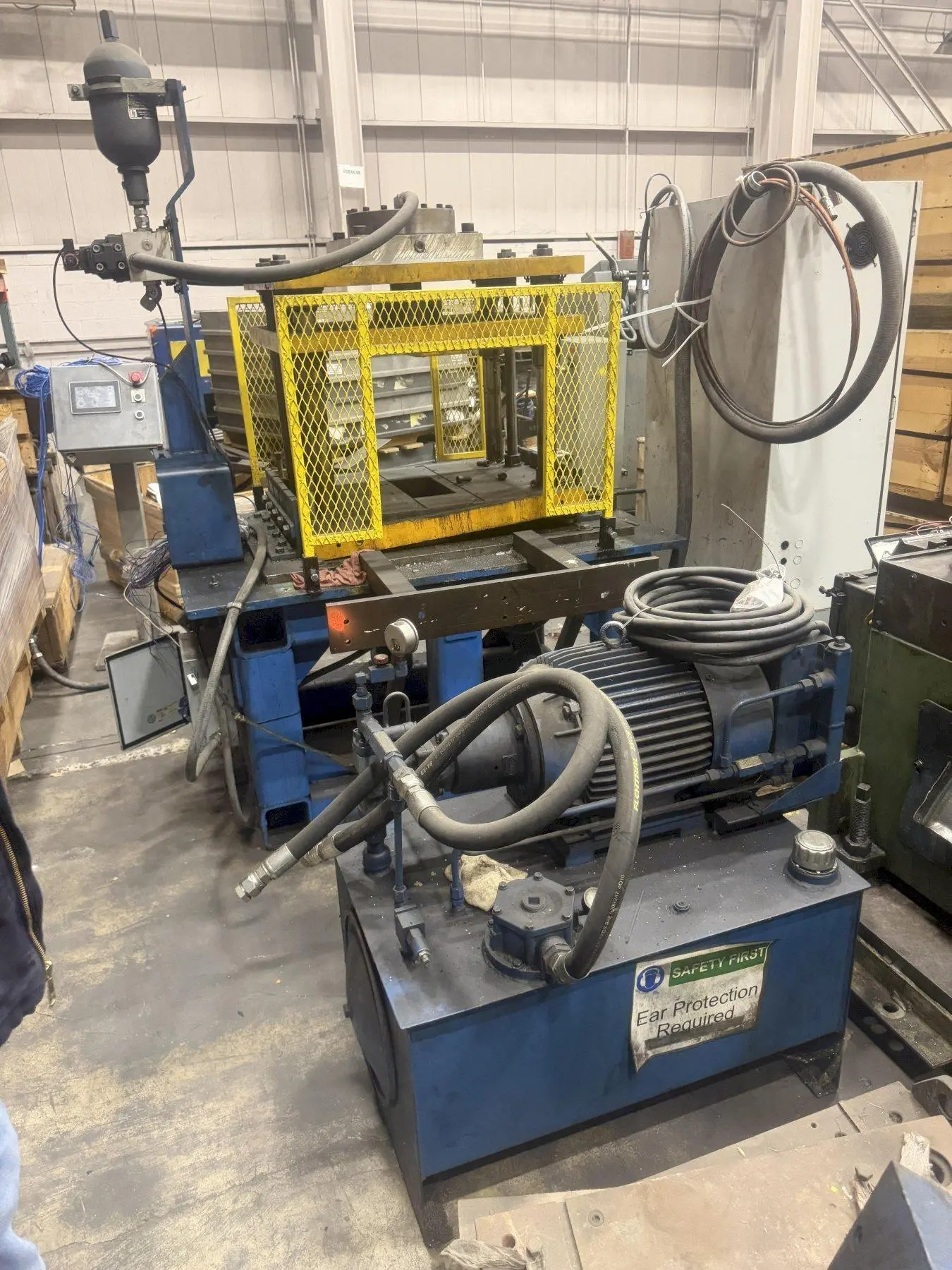 4 POST HYDRAULIC PRESS & 15 HP POWER UNIT: YOBRO #25266