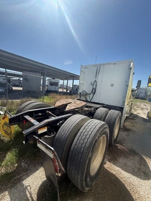 USED 2015 FREIGHTLINER CASCADIA