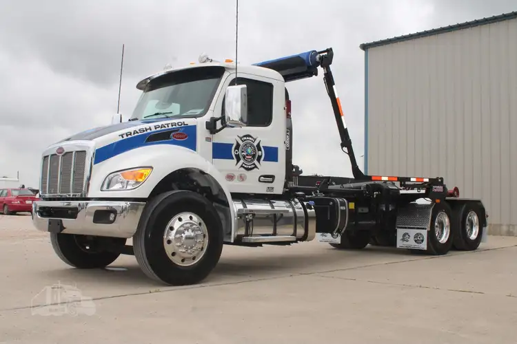 Used 2027 PETERBILT 548 Hooklifts & Roll-Offs Texas US | Roll Off Truck World #1491992