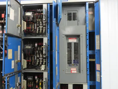Square D MCC Motor Control Center 600A Disconnect Starter 100A Panelboard