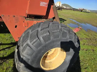 USED 1990 NEW HOLLAND 1118