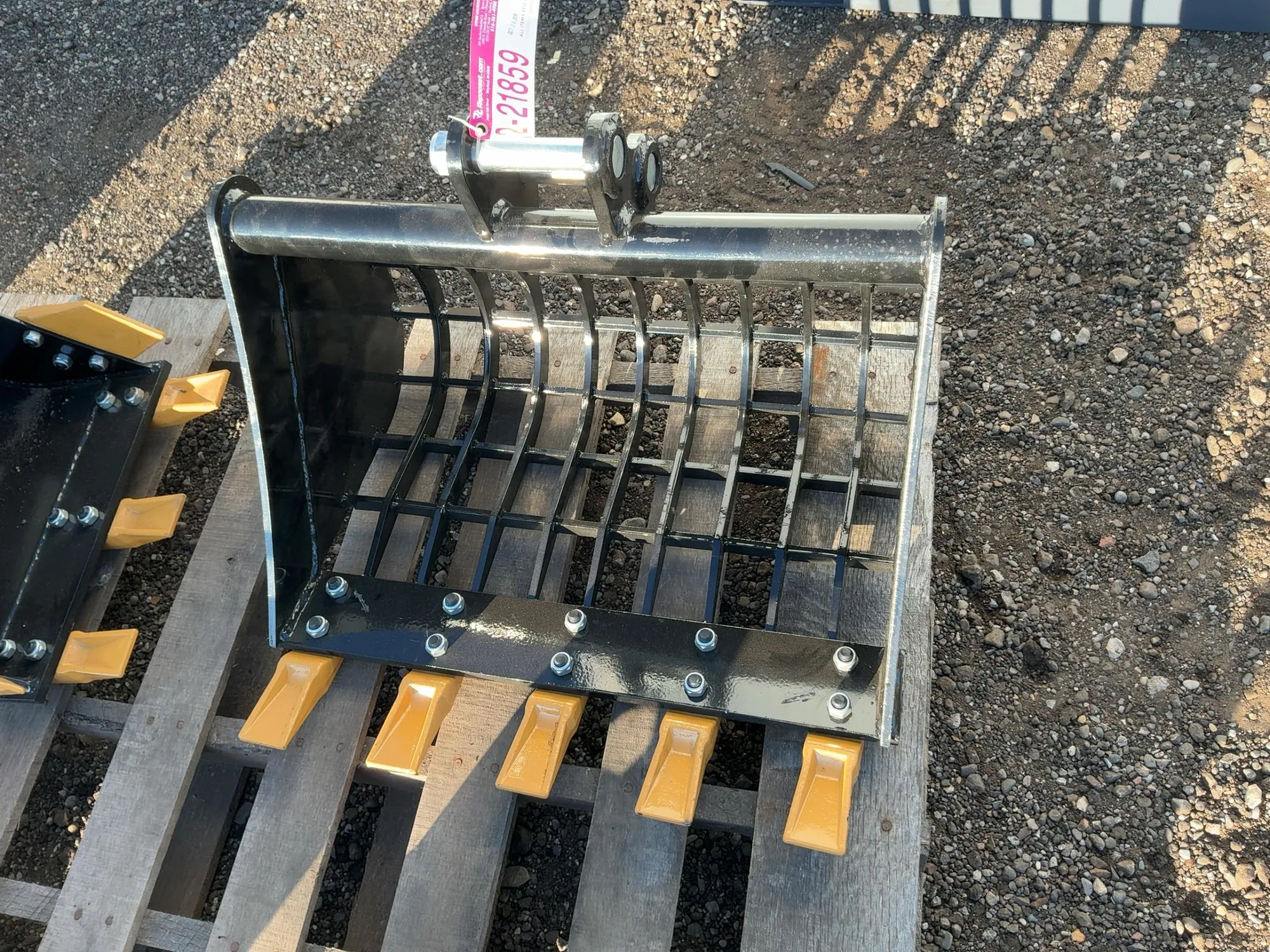 Used _UNKNOWN_ _UNKNOWN_ Rock Buckets Michigan US | Miedema Asset Management Group #1477535