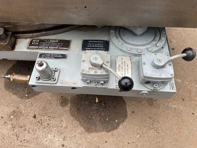 G & L Air Lift 4' x 5' Rotary Table