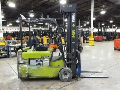 USED 2020 CLARK TMX25