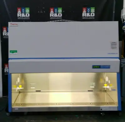 Used _UNKNOWN_ _UNKNOWN_ Biosafety Cabinets California US | R&D Laboratory Equipment #1304785