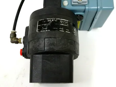 USED ECKARDT 6-986-530 I-P POSITIONER WITH SAUNDERS PISTON ACTUATOR P6986-530B