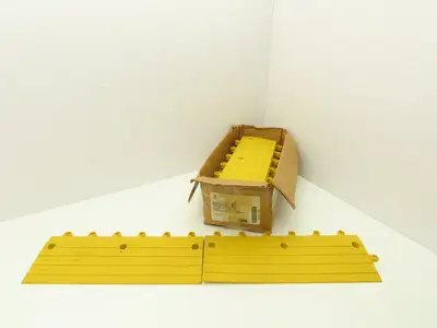 Wearwell 560.78x6x18YL-CS10 Ergodeck Safety Mat Ramp 18" x 6" x 7/8" Lot of 10