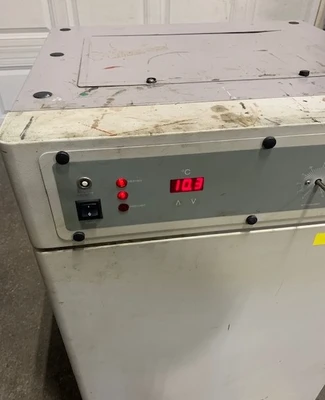 VWR 3015 Water Jacketed Incubator / Oven
