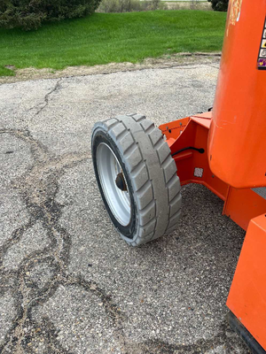 USED 2017 JLG E450AJ