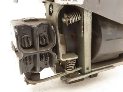 Hubbell HC14-193-100-582 DC Contactor 1000A 600VDC Interlock Relay 125VDC Coil
