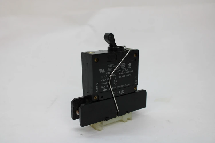 Used IDEC NRAS1100 Circuit Breakers Kentucky US | Industrial Parts R Us Inc. #355461