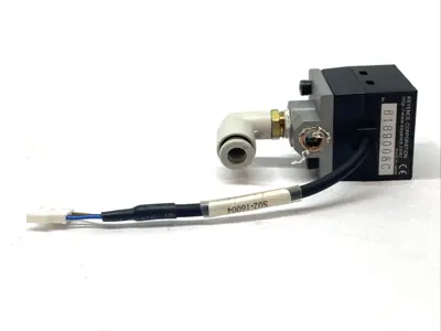Used KEYENCE Two-Color Digital Display Pressure Sensor Unit 12-24VDC Sensors Michigan US | Maverick Industrial Sales #1392618