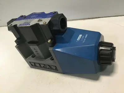 USED TOKIMEC VICKERS DG4V52AMP7LH740T51