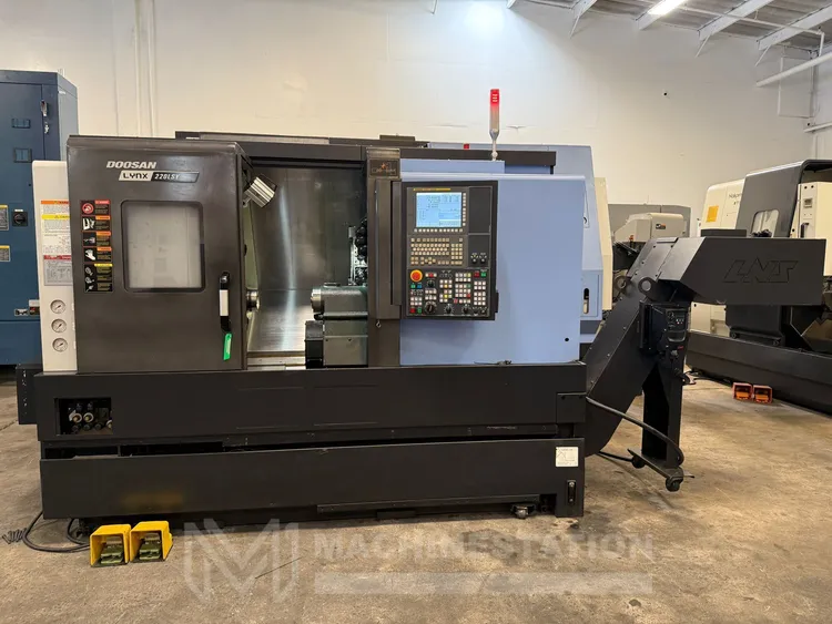 Used 2017 DOOSAN LYNX 220LSYC CNC Lathes California US | MachineStation 17 #176490