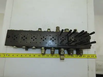 8 Station Hydraulic Valve Manifold O-Ring 32 Ports 1.25-16mm 4-1.75-20mm