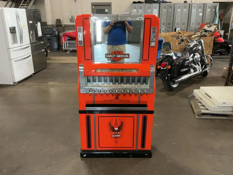 Used _UNKNOWN_ _UNKNOWN_ Vending Machines Michigan US | Miedema Asset Management Group #1321351