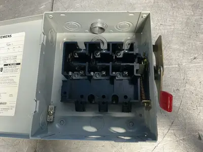 Used SIEMENS GNF321 Switchgears Ohio US | HGR 24 #1280240