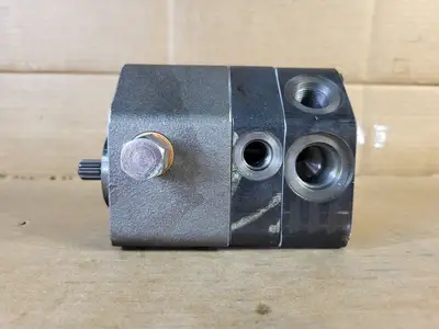 NEW CATERPILLAR 313-7770