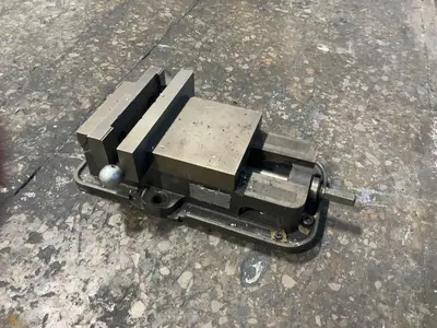 9” Vise