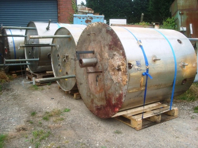 2200L S/S JKTD Enclosed Mixing Tank