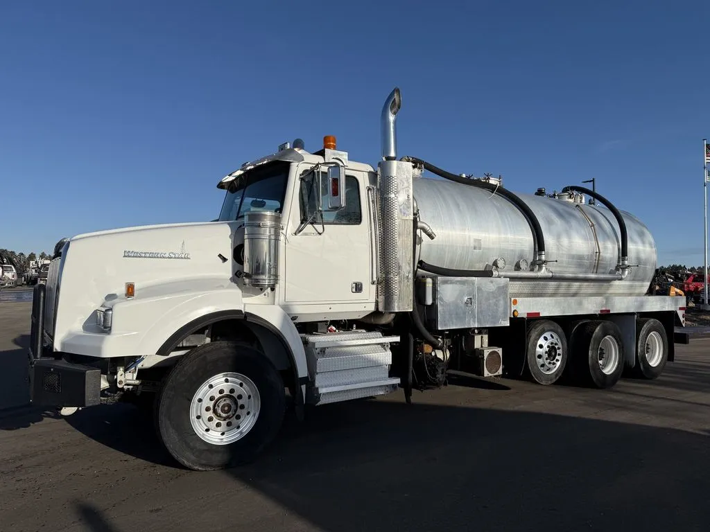Used 2016 WESTERN STAR 4900EX VACUUM TANK Septic/Sewer/Vacuum Trucks Minnesota US | Carco Truck & Equipment #1514217