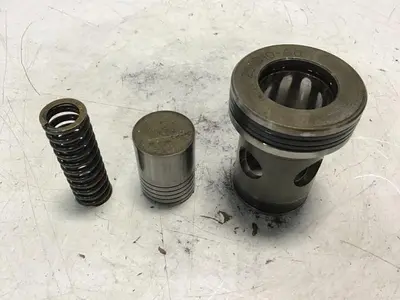 USED VICKERS 25-D10-30