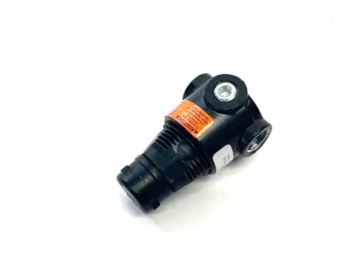 Used Parker Pneumatic Regulator 1/4" NPT Ports 300psi Max Pressure Air Pressure Regulators Michigan US | Maverick Industrial Sales #1389795