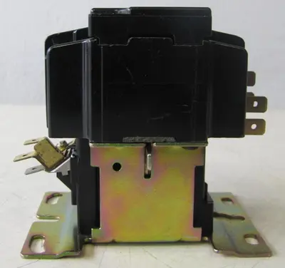 Furnas 40A 42BE35AJ527R Definite Purpose Controller Contactor 24V Coil 40 Amp