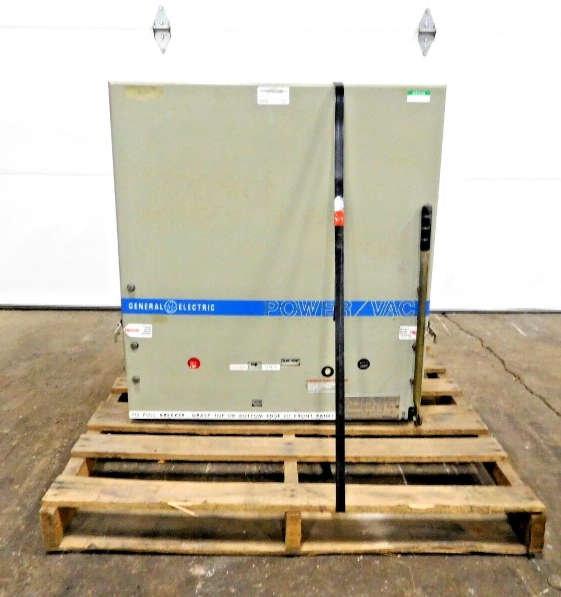 Used GE VB 7.2-500-3 Circuit Breakers Ohio US | Equipment Recovery Corp. #1330371