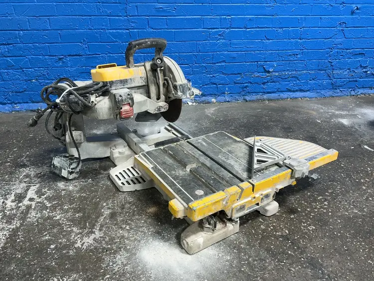 Used DEWALT D24000 Mosaic Saws Ohio US | HGR 24 #1463342