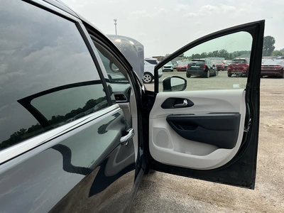 Used 2020 CHRYSLER PACIFICA Vans Michigan US | Miedema Asset Management Group #1315937