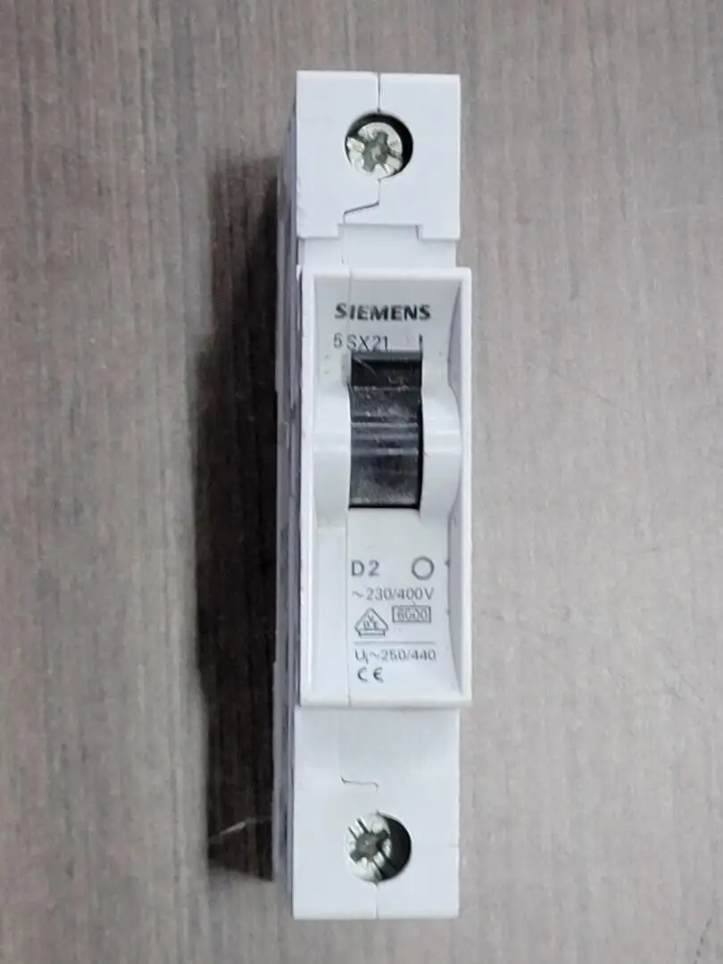 USED SIEMENS 5SX21 D2
