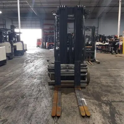 USED 2019 CROWN FC5245-50