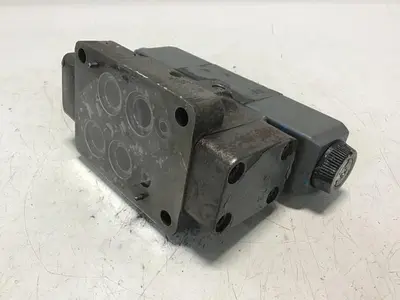 USED VICKERS DG4V-3-6C-M-U-HL7-60-B13