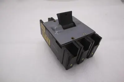 Square D MH-370 70 Amp 3 Pole Plug in Circuit Breaker STOCK B-617