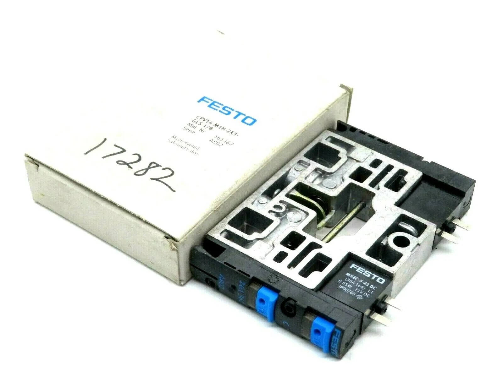 NEW FESTO CPV14-M1H-2X3-GLS-1/8 SOLENOID VALVE 161362 CPV14M1H2X3GLS18