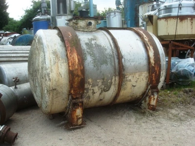 2,720L S/S Horizontal Enclosed Tank