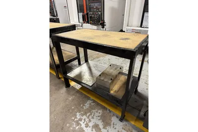Used _UNKNOWN_ _UNKNOWN_ Work Benches Utah US | KD Auctions #1553842